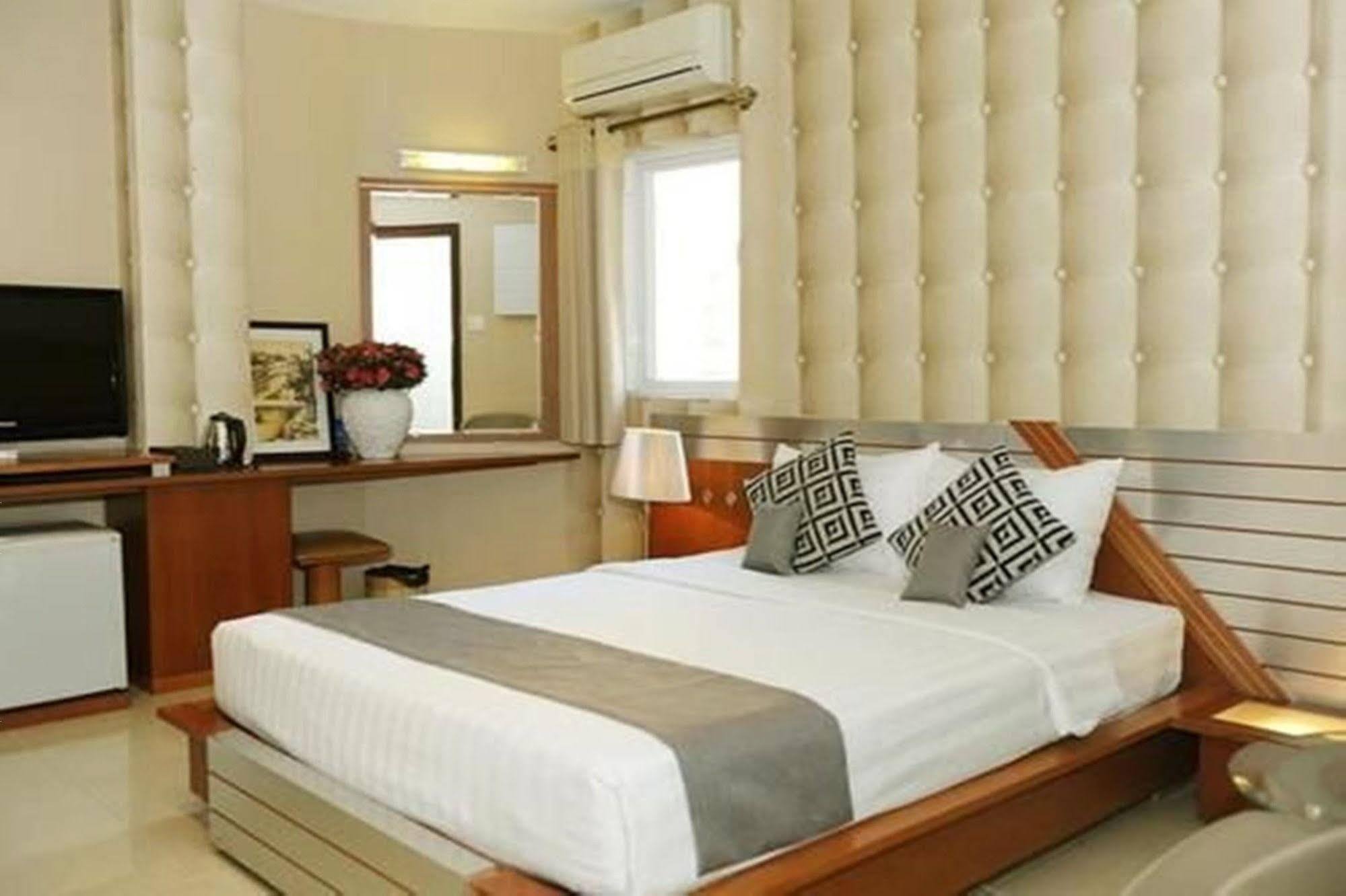 Thuy Sakura Hotel & Serviced Apartment Bandar Ho Chi Minh Luaran gambar