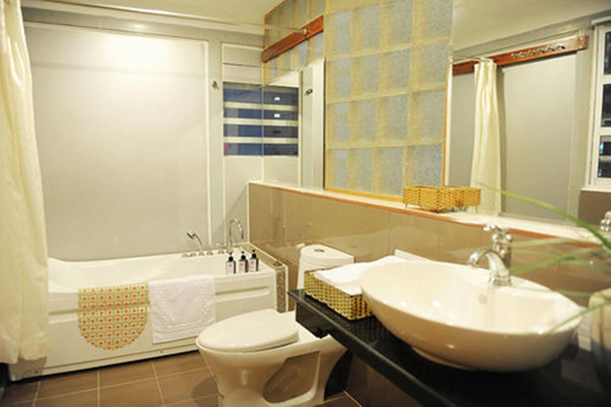 Thuy Sakura Hotel & Serviced Apartment Bandar Ho Chi Minh Luaran gambar